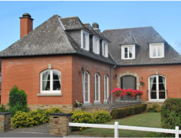 Remplacement de châssis en bois par des châssis PVC blanc structuré dans la région d’Erpent